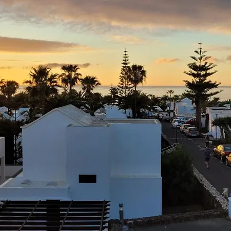 Casahost Bastian Boutique I Seaview Appartement *