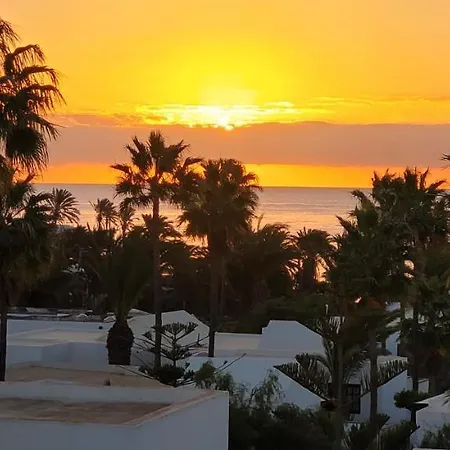 Casahost Bastian Boutique I Seaview Appartement Costa Teguise